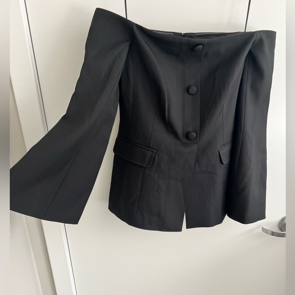 Tuckernuck Black Off the Shoulder Bria Blouse in Black size Small NWT - Picture 6 of 10